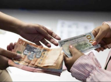 El dólar vuelve a superar los 63 pesos por segunda vez este año