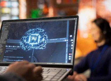 Más del 85 % de las empresas en Latinoamérica usan inteligencia artificial, según experto