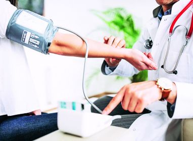 Sociedad de Cardiología advierte sobre riesgo de “intrusismo” profesional