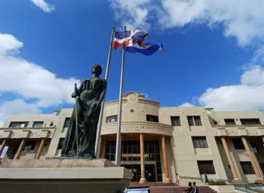 Fijan para el miércoles audiencia de coerción contra seis por violación grupal en Villa González