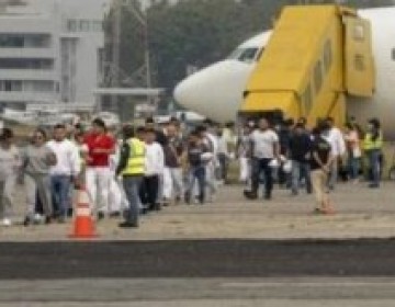 Autoridades de EE.UU. envían vuelos con deportados hacia República Dominicana y otros países