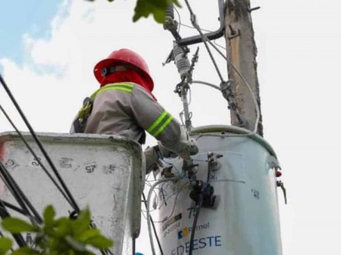 Gobierno declara emergencia nacional para compras y contrataciones del sector eléctrico