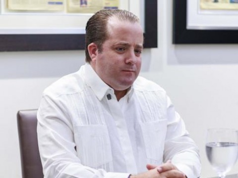 Paliza propone a Luis Abinader como presidente del PRM para fortalecer liderazgo hacia el 2028
