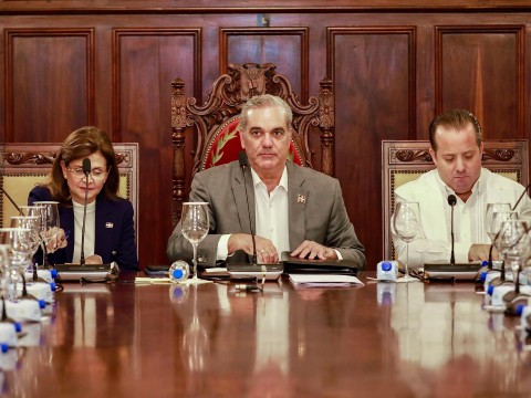 Gobierno celebra Consejo de Ministros: conocen sanciones y tipos penales en la administración pública del nuevo Código Penal Dominicano y en Ley de Contrataciones Públicas
