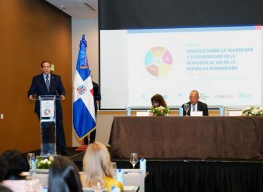 Ministerio de Salud garantiza sostenibilidad financiera de programas dirigidos a personas con VIH