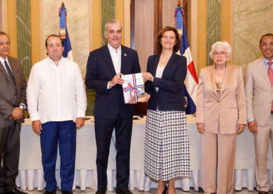  OCDE destaca importantes avances de la República Dominicana en materia de integridad gubernamental