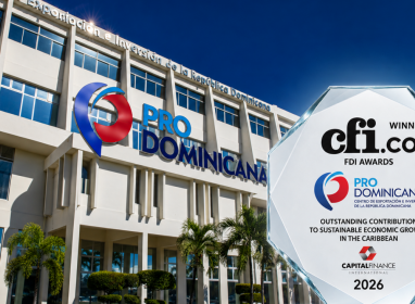 ProDominicana recibe premio internacional por su contribución al crecimiento económico sostenible del Caribe