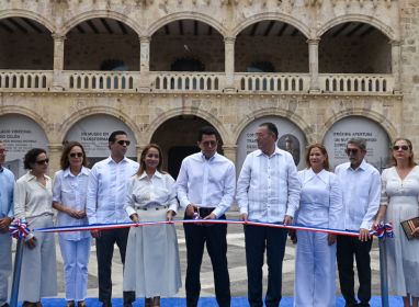  Ministerio de Turismo entrega remozado el Alcázar de Colón