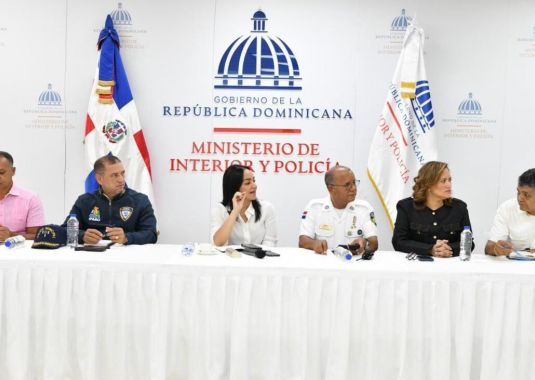 Ministerio de Interior y Policía y alcaldías del Gran Santo Domingo coordinan estrategia conjunta para regularizar paradas de motoconchistas y fortalecer la seguridad ciudadana