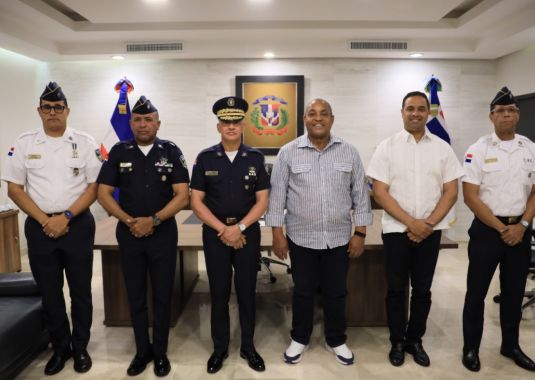 Desarrollo Provincial y Policía Nacional refuerzan coordinación para avanzar en infraestructura policial