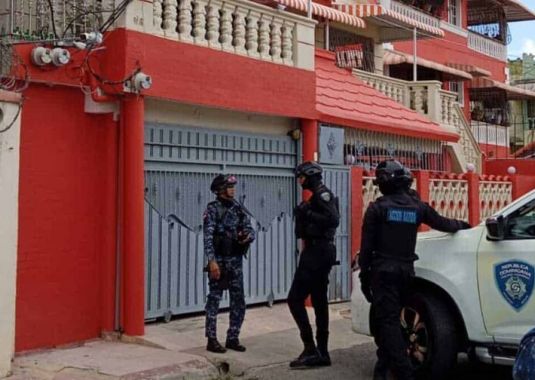 Un oficial retirado del Ejército mata a su pareja y luego se suicida en el sector Hainamosa