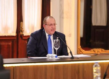 Gobierno flexibiliza aplicación de la Ley de Responsabilidad Fiscal por crisis internacional