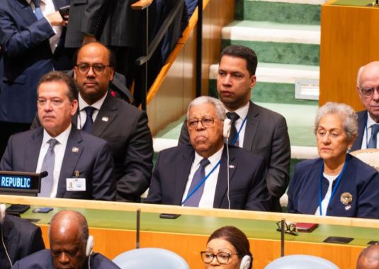 Canciller Víctor Bisonó encabeza delegación dominicana en apertura de Asamblea General de la ONU en Nueva York