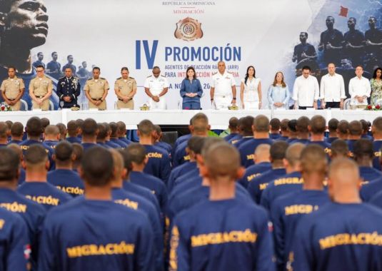 Vicepresidenta Raquel Peña encabeza graduaciones que impulsan oportunidades para la juventud y fortalecen las instituciones