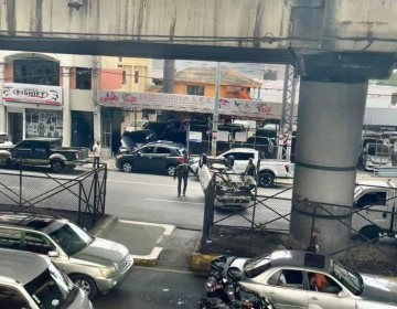 Digesett asegura veh&iacute;culo no cay&oacute; de elevado de la 27 de Febrero