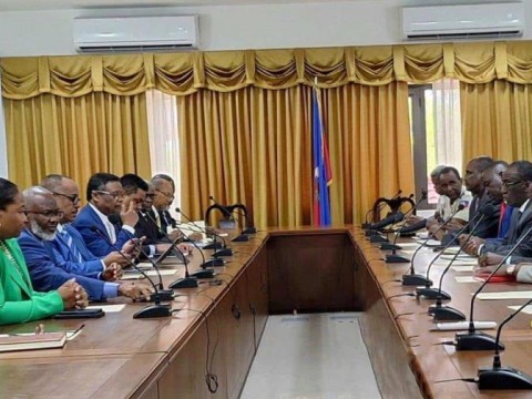 Consejo Presidencial y delegaci&oacute;n de Kenia afinan detalles para el despliegue de misi&oacute;n de seguridad
