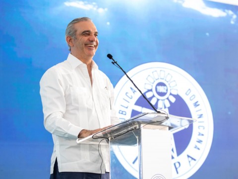 Presidente Abinader inaugura ampliaci&oacute;n del acueducto de Azua y otras obras de agua potable