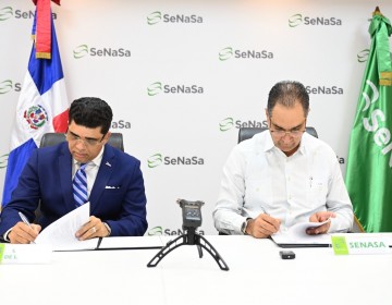 SeNaSa firma acuerdo junto al Gabinete de la Familia