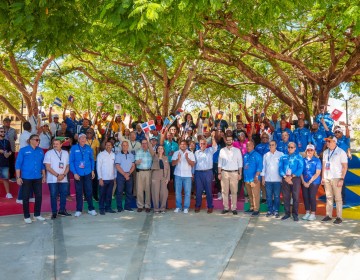 Carolina recibe a jefes de las delegaciones de los Juegos Centroamericanos y del Caribe en el parque Ta&iacute;no