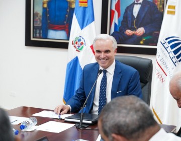 Ministro Luis Miguel De Camps encabeza primera reuni&oacute;n de la Comisi&oacute;n para la Apertura del A&ntilde;o Escolar 2026-2027