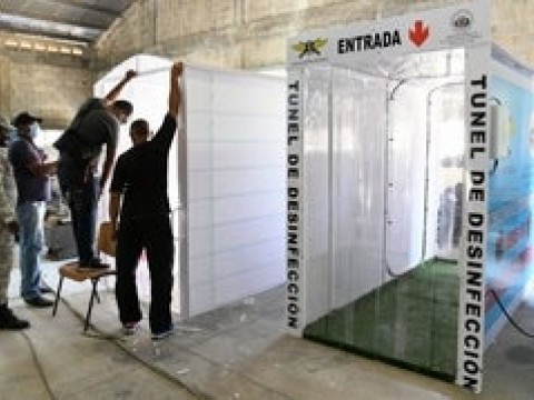 Escuelas Vocacionales construyen t&uacute;neles Sanitizantes para combatir COVI-19