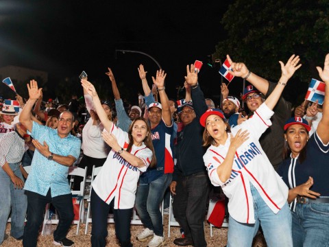 Alcald&iacute;a del DN proyecta ante miles de fan&aacute;ticos triunfo de RD en el malec&oacute;n