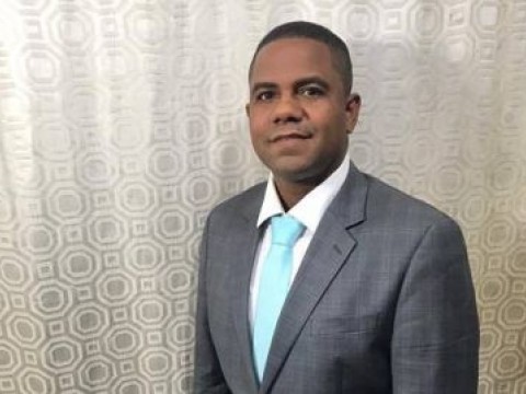 Detienen encargado de Aduanas investigado por delitos sexuales