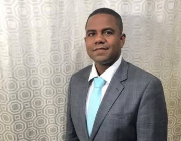 Detienen encargado de Aduanas investigado por delitos sexuales