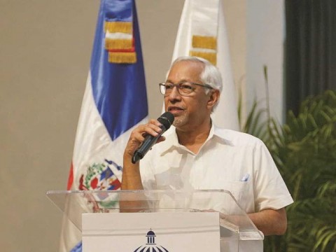 Minerd garantiza cupos a alumnos que no han podido inscribirse