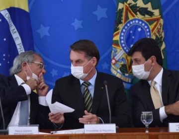 Los ministros y funcionarios de Salud que se lleva el COVID-19