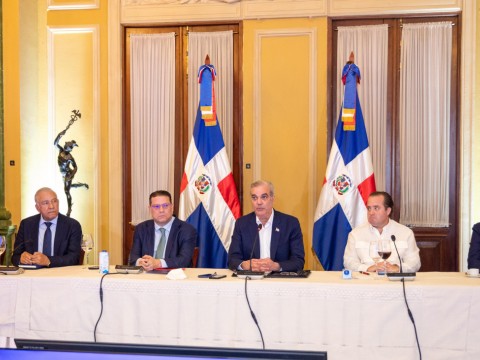 Sector productivo y empresarios se comprometen con presidente Abinader garantizar abastecimiento y enfrentar impacto de la crisis internacional