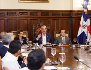 Gobierno anuncia nuevas medidas para enfrentar el impacto de la crisis en Medio Oriente sobre la econom&iacute;a dominicana