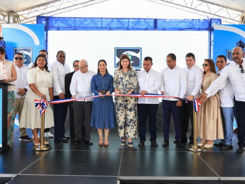  Vicepresidenta Raquel Pe&ntilde;a y director del SNS entregan obras que fortalecen servicios de salud en Valverde