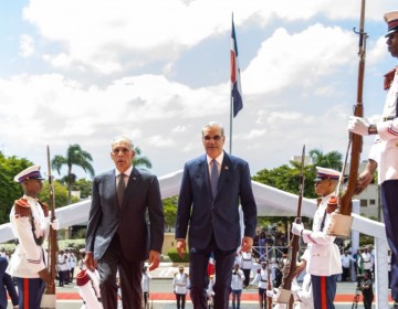 Presidente Abinader recibe en el Palacio Nacional al presidente de Honduras, Nasry Asfura Zablah