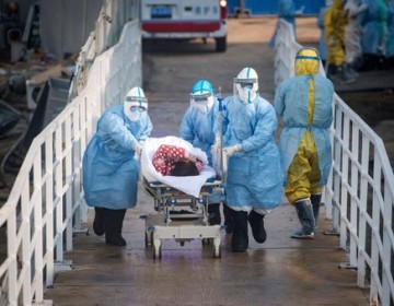 Australia crea legislaci&oacute;n para obligar a personas de riesgo a hacerse las pruebas del COVID-19 e imponerles restricciones de movimiento o detenerlas 