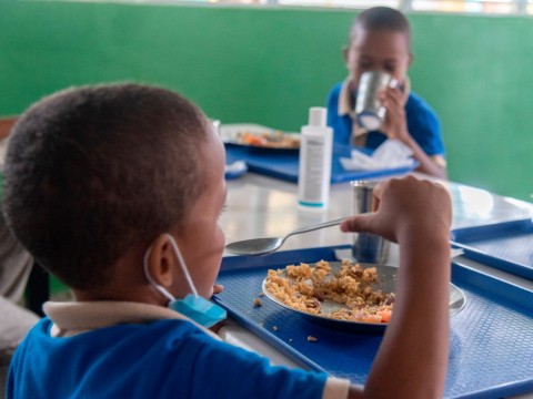 Solo 30% suplidores entrega almuerzo escolar pese a que Inabie inici&oacute; pago