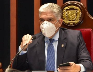 Eduardo Estrella asegura revisar&aacute;n minuciosamente el proyecto de C&oacute;digo Penal