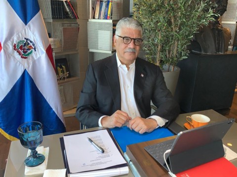 Canciller Miguel Vargas instruye directores Index reforzar asistencia a criollos en el exterior