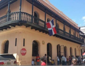 Intentan quemar dos consulados dominicanos en Hait&iacute;