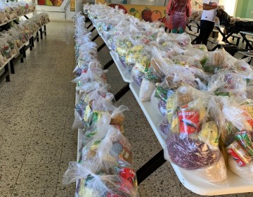 MINERD continua entrega de kits alimenticios, material did&aacute;ctico, protecci&oacute;n de centros educativos e higienizaci&oacute;n   