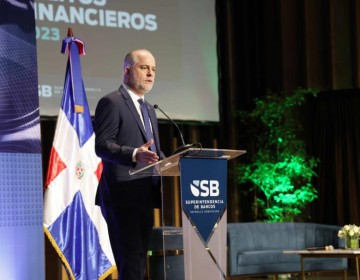 Valoran iniciativas legislativas para combatir delitos financieros