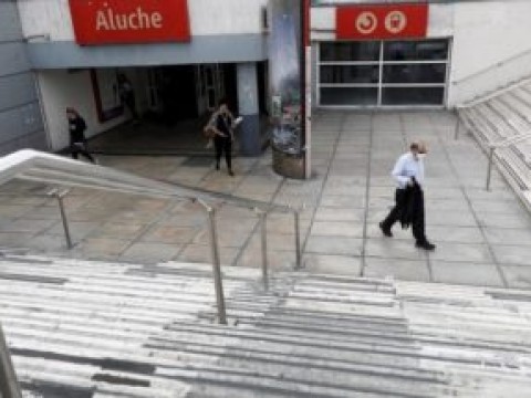 Calles de Espa&ntilde;a vac&iacute;as tras decretarse estado de emergencia 