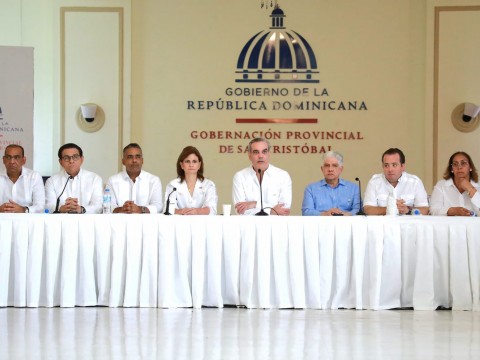 Presidente Abinader dispone ayuda total a afectados en explosi&oacute;n en San Crist&oacute;bal