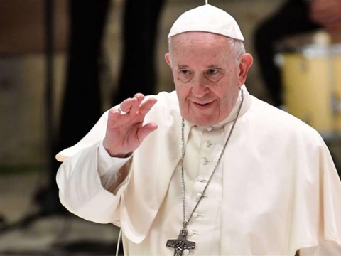 El papa pide rezar por los sanitarios que han mostrado su valor en pandemia