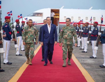 Presidente Abinader lleg&oacute; al pa&iacute;s a las 7:00 de la noche luego de destacada participaci&oacute;n en Cumbre Uni&oacute;n Europea-CELAC