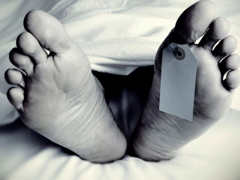 Mujer estrangula a su suegra e intenta matar a su pareja en Santiago