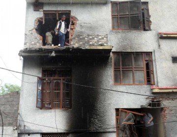 Violencia en Cachemira: familias abandonan sus hogares por fuego cruzado entre India y Pakist&aacute;n