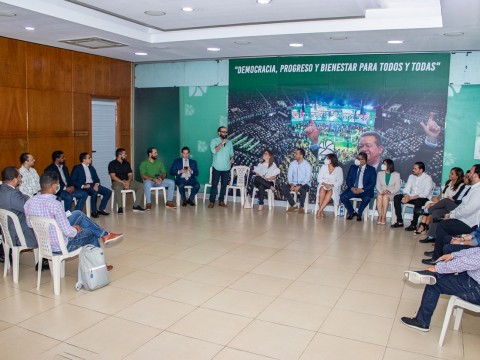 Amigos de la Fuerza inicia &ldquo;laboratorio de Ideas&rdquo; sobre innovaci&oacute;n, juventud y  diversidad  en los  partidos pol&iacute;ticos.