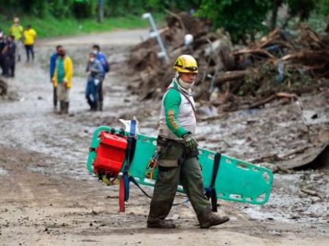 Al menos 27 muertos por lluvias en El Salvador