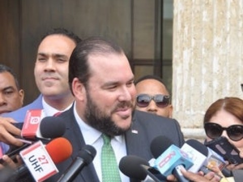 Conozca lo que hizo G&oacute;mez Casanova mientras esperaba resultados de su hijo, positivo a coronavirus